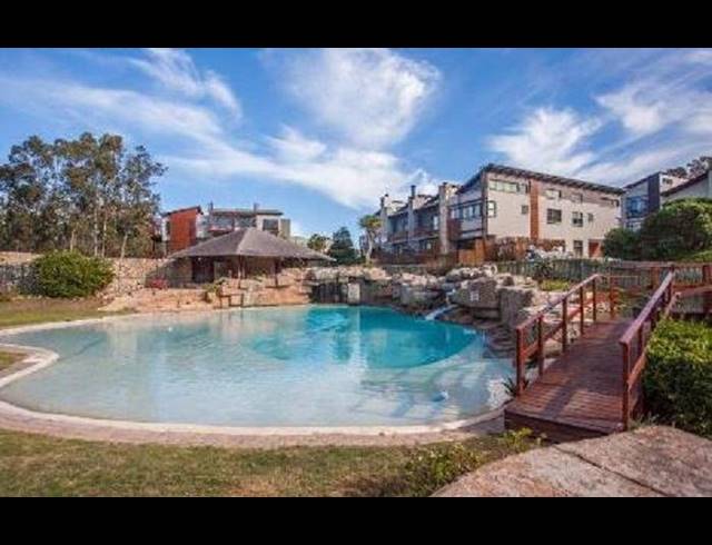 2 BEDROOM TOWNHOUSE RENTED IN SUMMERSTRAND